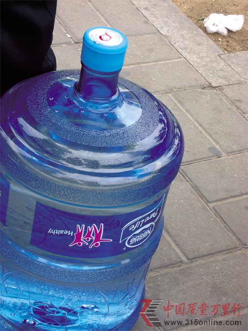 ����һˮ���ܹ�װ�κ�Ʒ��Ͱװˮ