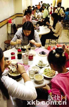 粮油菜等必需品涨价声一片 通胀再成百姓阴霾