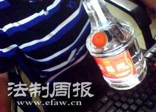 ����Ӿ�����&ldquo;��Ӭ��&rdquo; δ��ƿ��������Ӭ\(ͼ\)