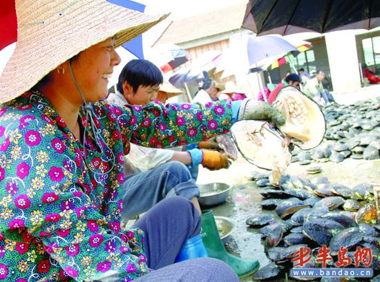 揭珍珠暴利链:成本400元项链可卖至万元(组图)