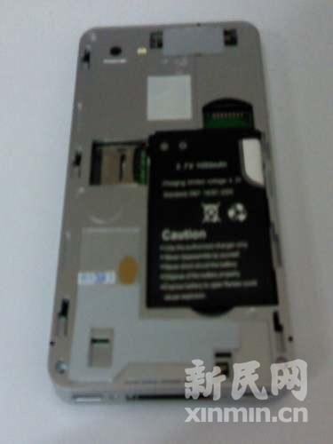 ��ƷiPhone4��ǲ������״򿪡���������ͼ