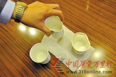 2 1��ֽ����ˮ��Сʱ�󣬱��Ρ�������