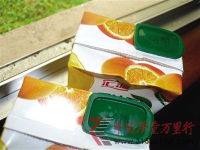 日照市工商局岚山分局日前查处一批篡改生产日期的汇源果汁。 日照市工商局岚山分局日前查处一批篡改生产日期的汇源果汁。