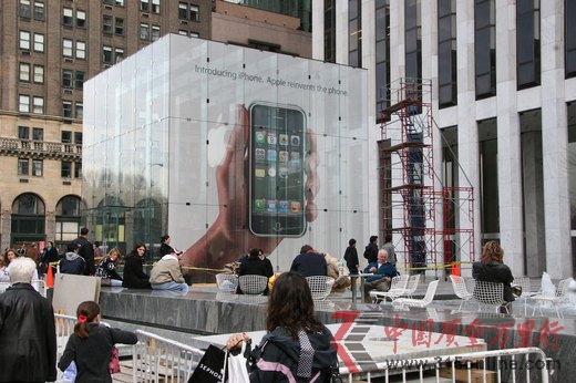 �����ѽ��Ͷ��г� ��Ԥ������Ӫ��iPhone��ѹ