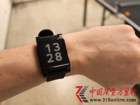��˼�����ϼ�Pebble�����ֱ� ����ʾ�ֻ�����